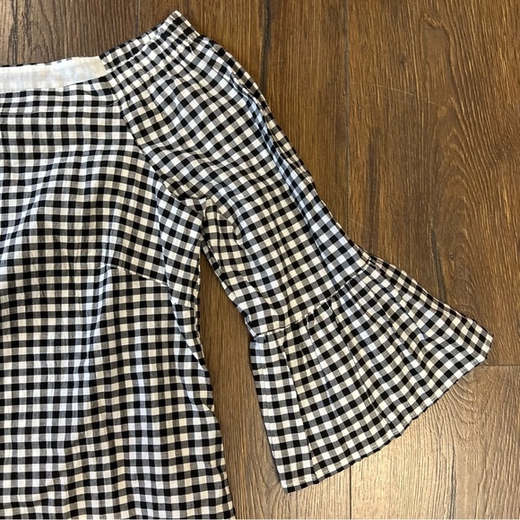 White House Black Market Black and White Of The Shoulder Gingham Blouse SZ SM - Picture 5 of 7